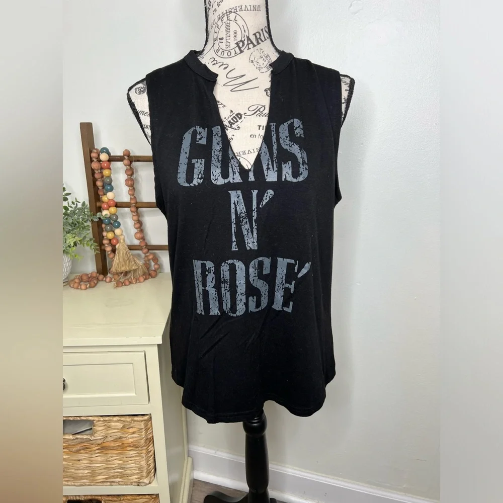 Guns N’ Rose’ V-Neck Top - Picture 1 of 4